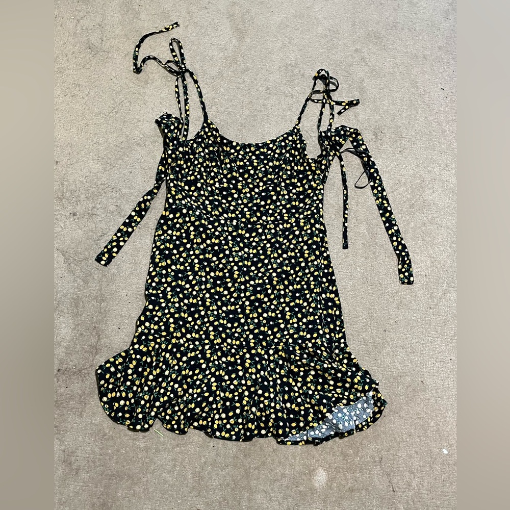 Lemon print mini dress size small; Never worn
